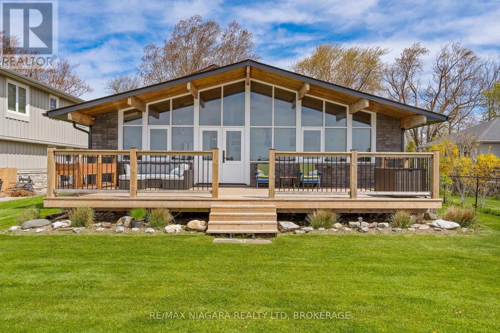 10825 LAKESHORE ROAD W - 1