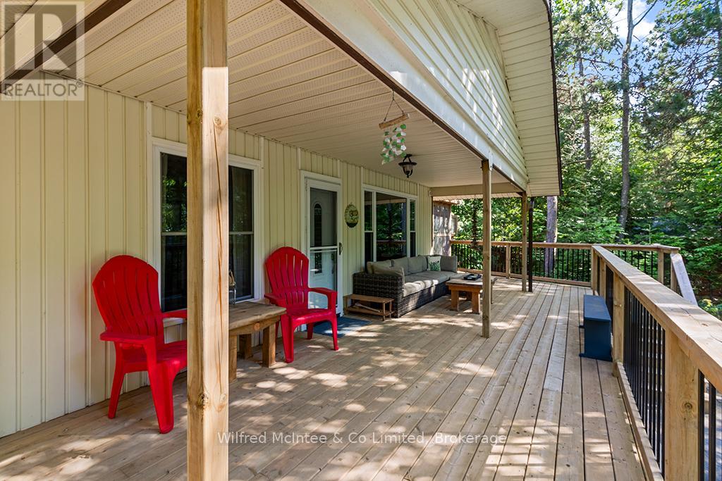 55 THOMPSON AVENUE - 10
