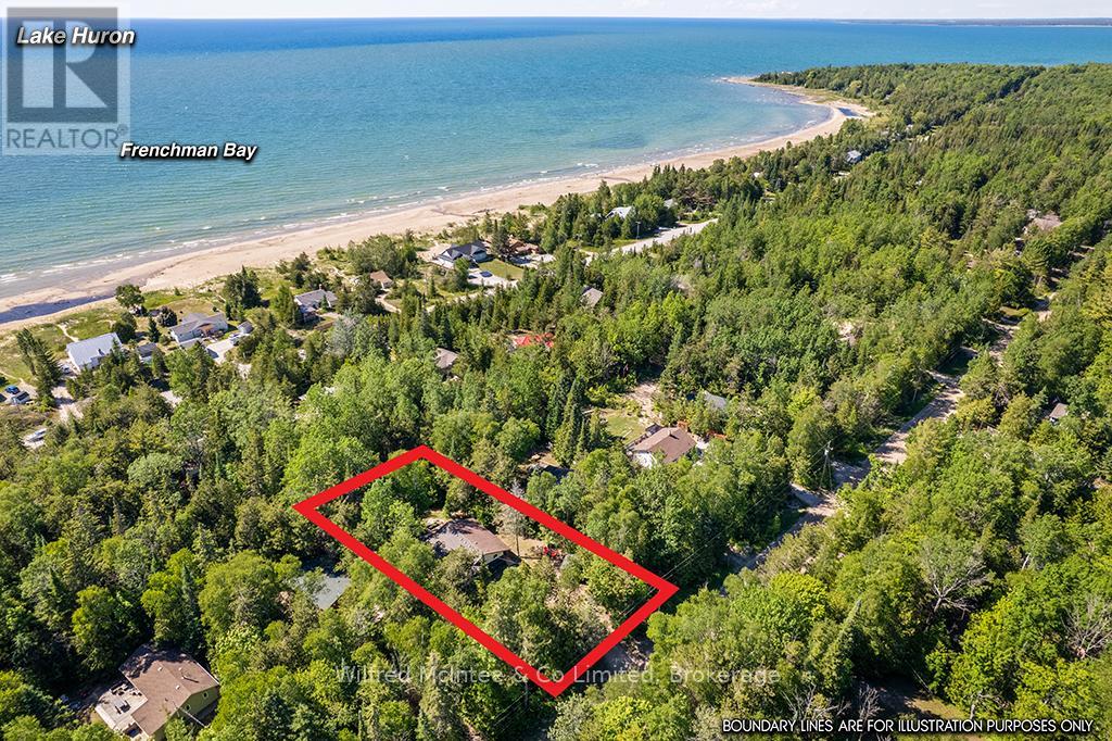 55 THOMPSON AVENUE - 38