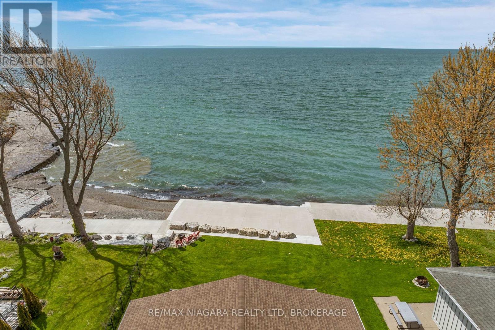 10825 LAKESHORE ROAD W - 2
