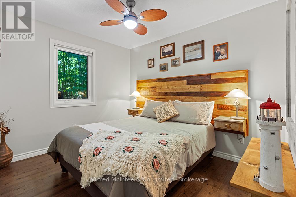 24 SHORE DRIVE - 25