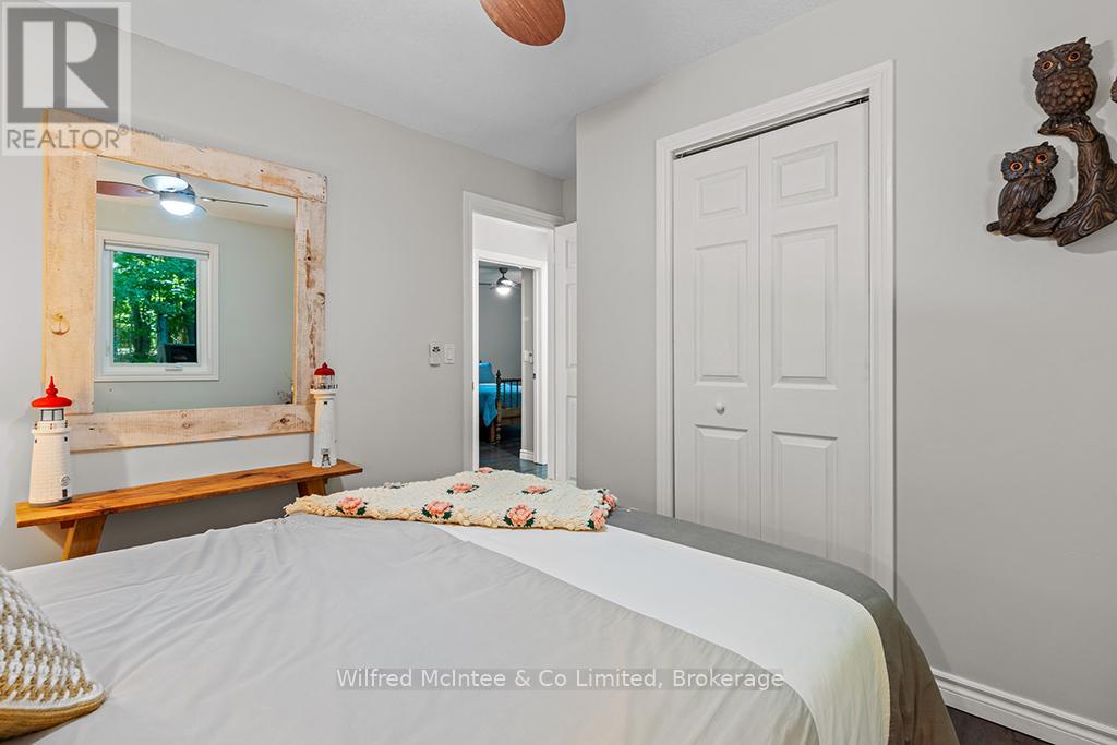 24 SHORE DRIVE - 26