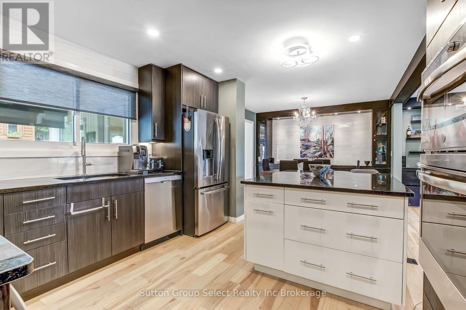 468 LEE AVENUE - 17