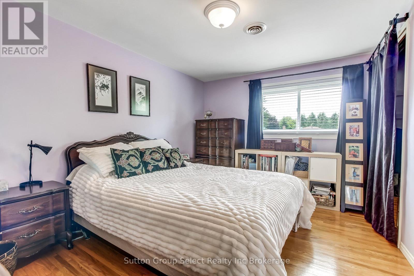 468 LEE AVENUE - 23