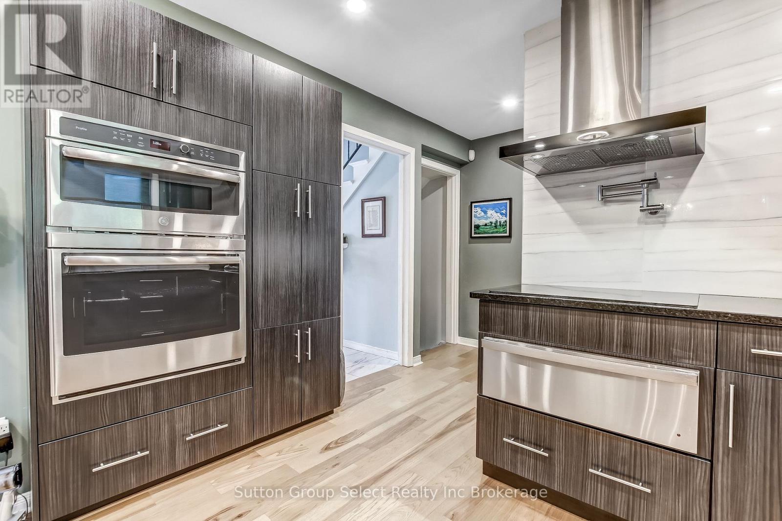 468 LEE AVENUE - 14