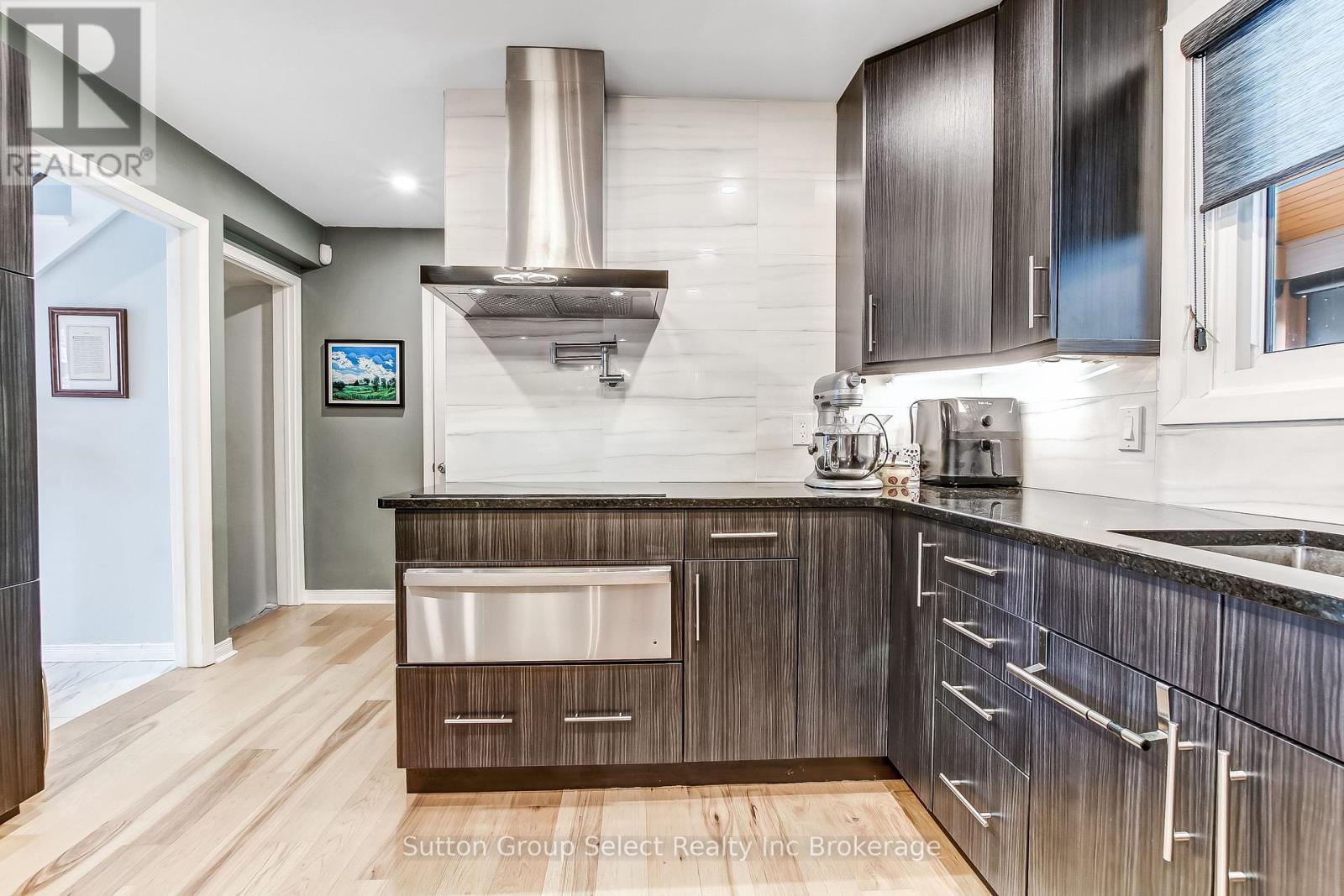 468 LEE AVENUE - 15