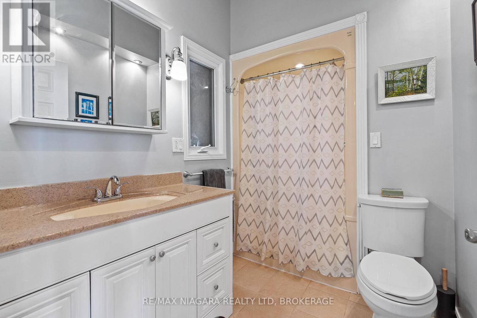 10825 LAKESHORE ROAD W - 15