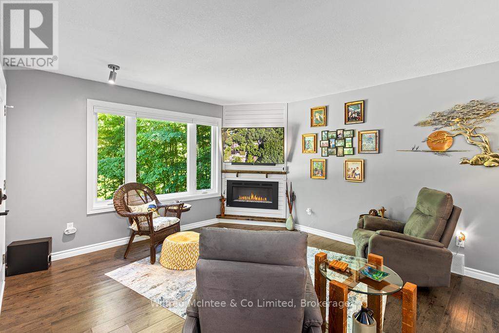 24 SHORE DRIVE - 16