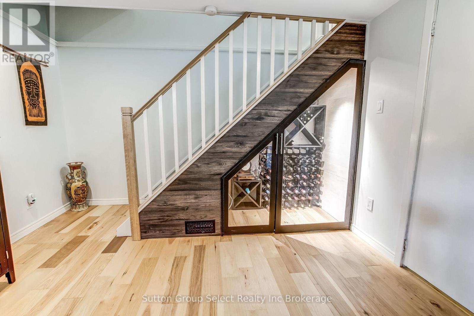 468 LEE AVENUE - 34