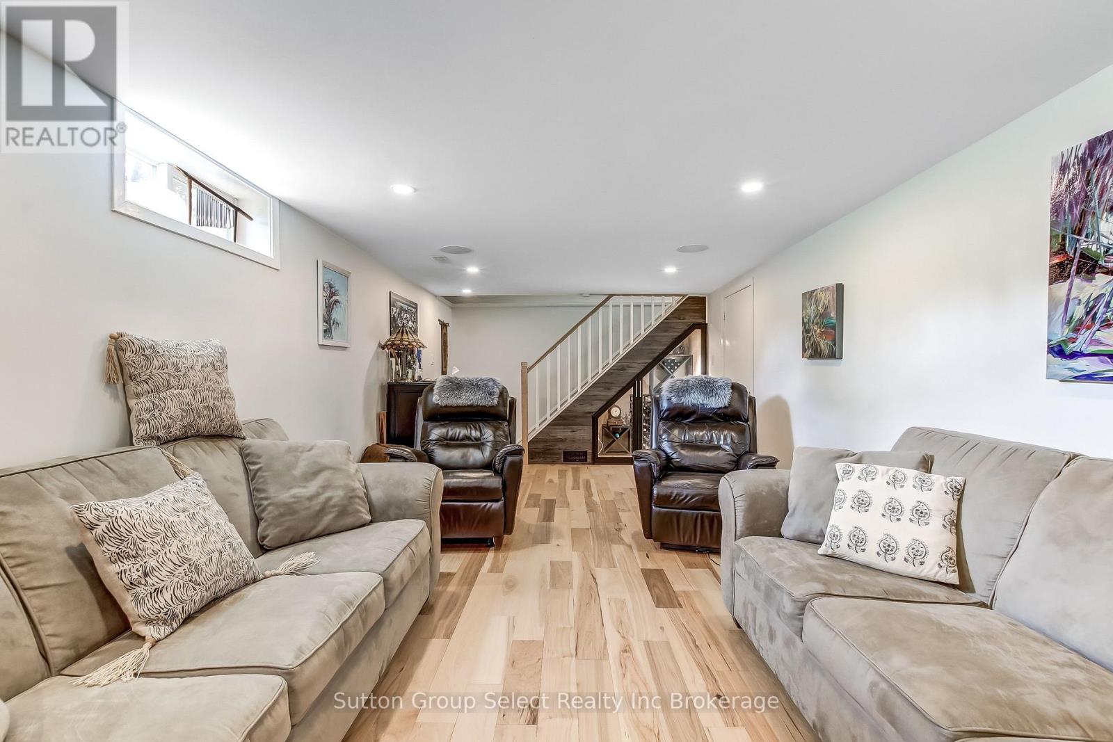 468 LEE AVENUE - 33