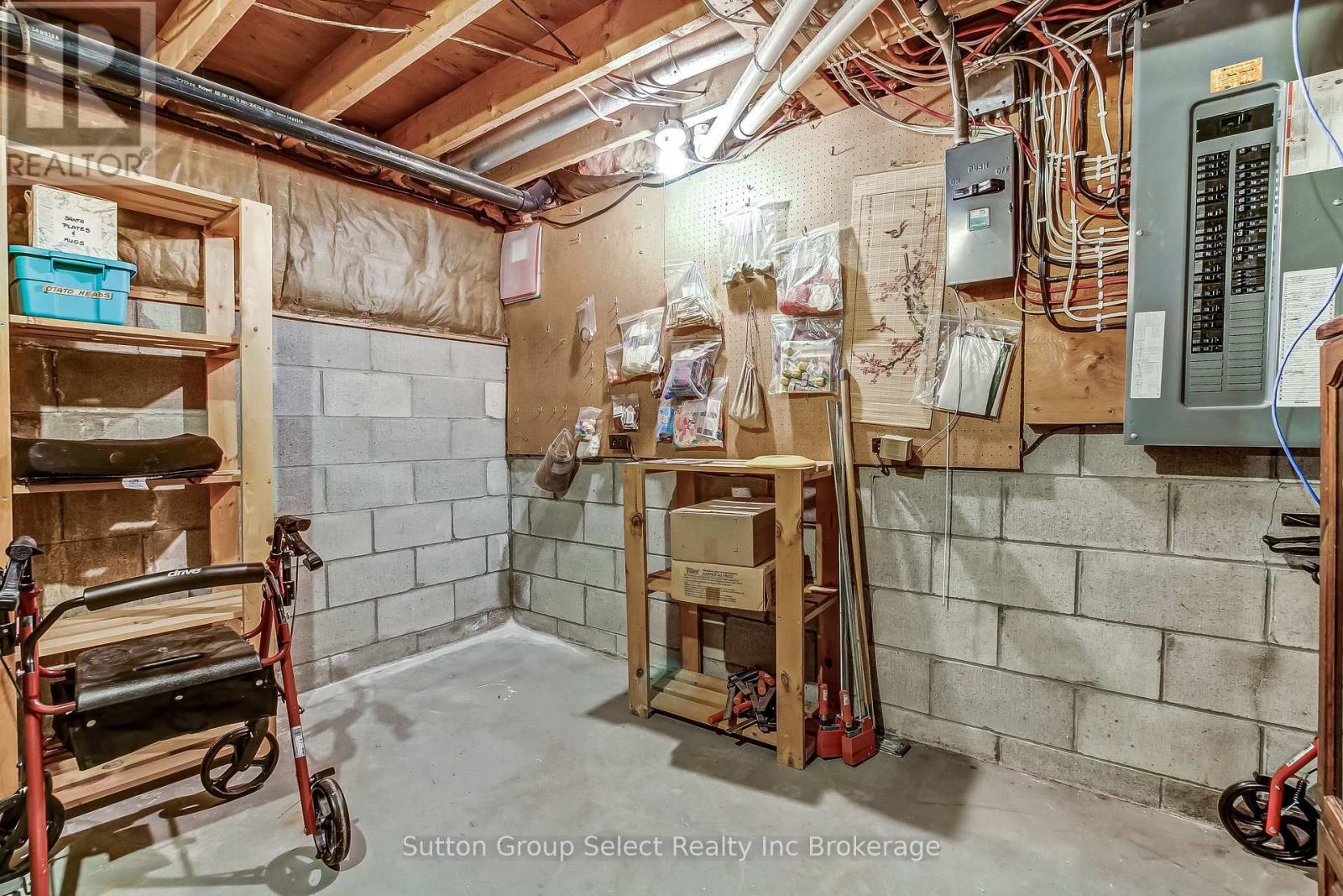 468 LEE AVENUE - 36