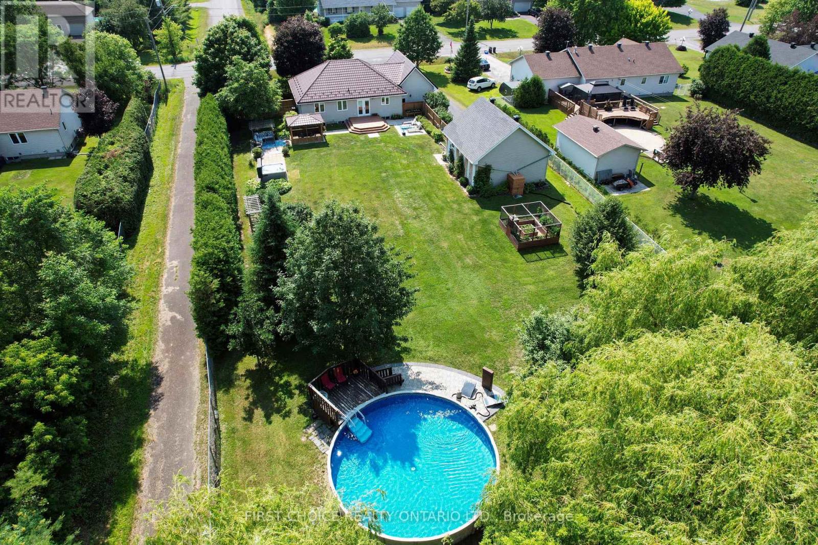 5857 TRUDEAU AVENUE - 4