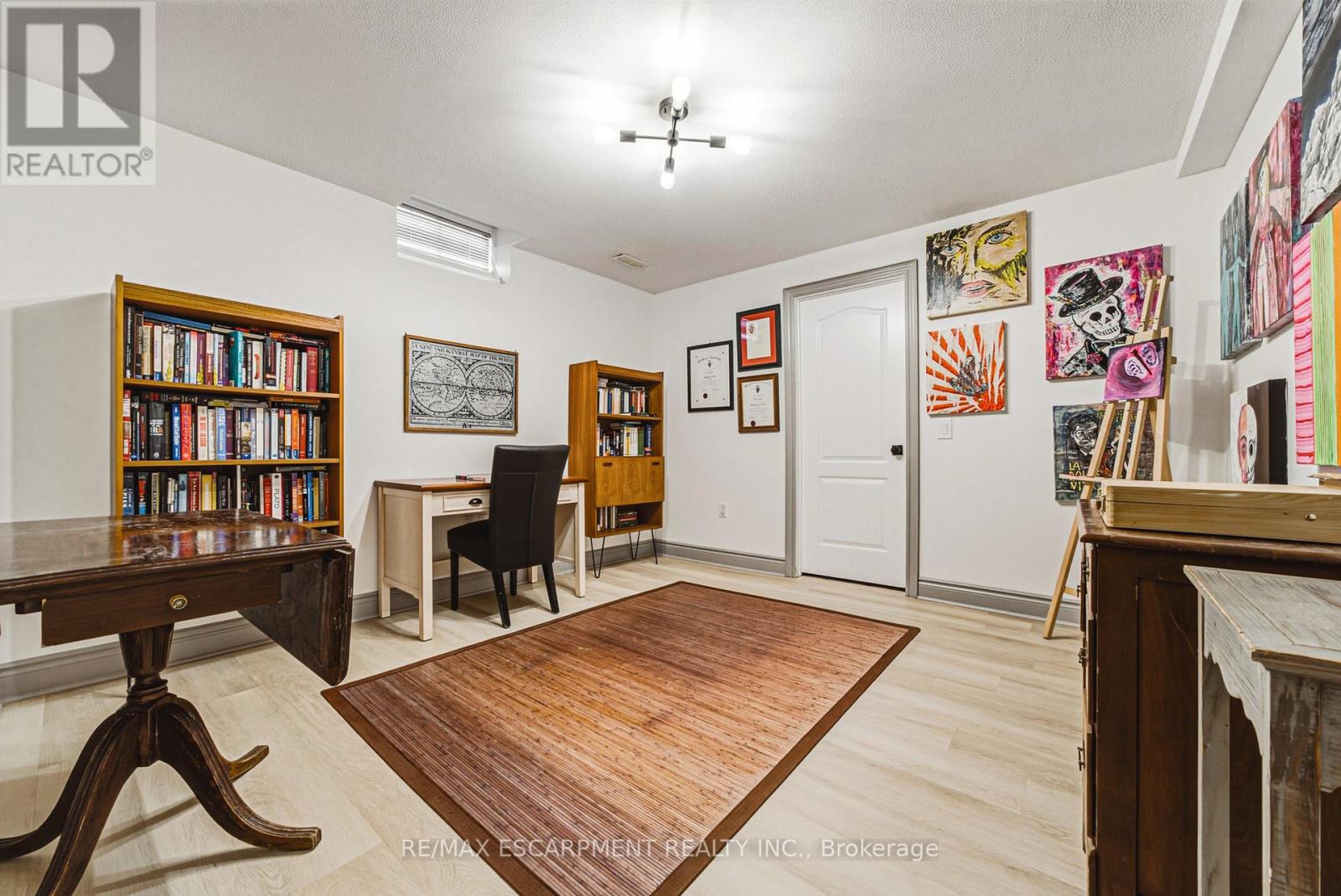 32 KOPPERFIELD LANE - 35