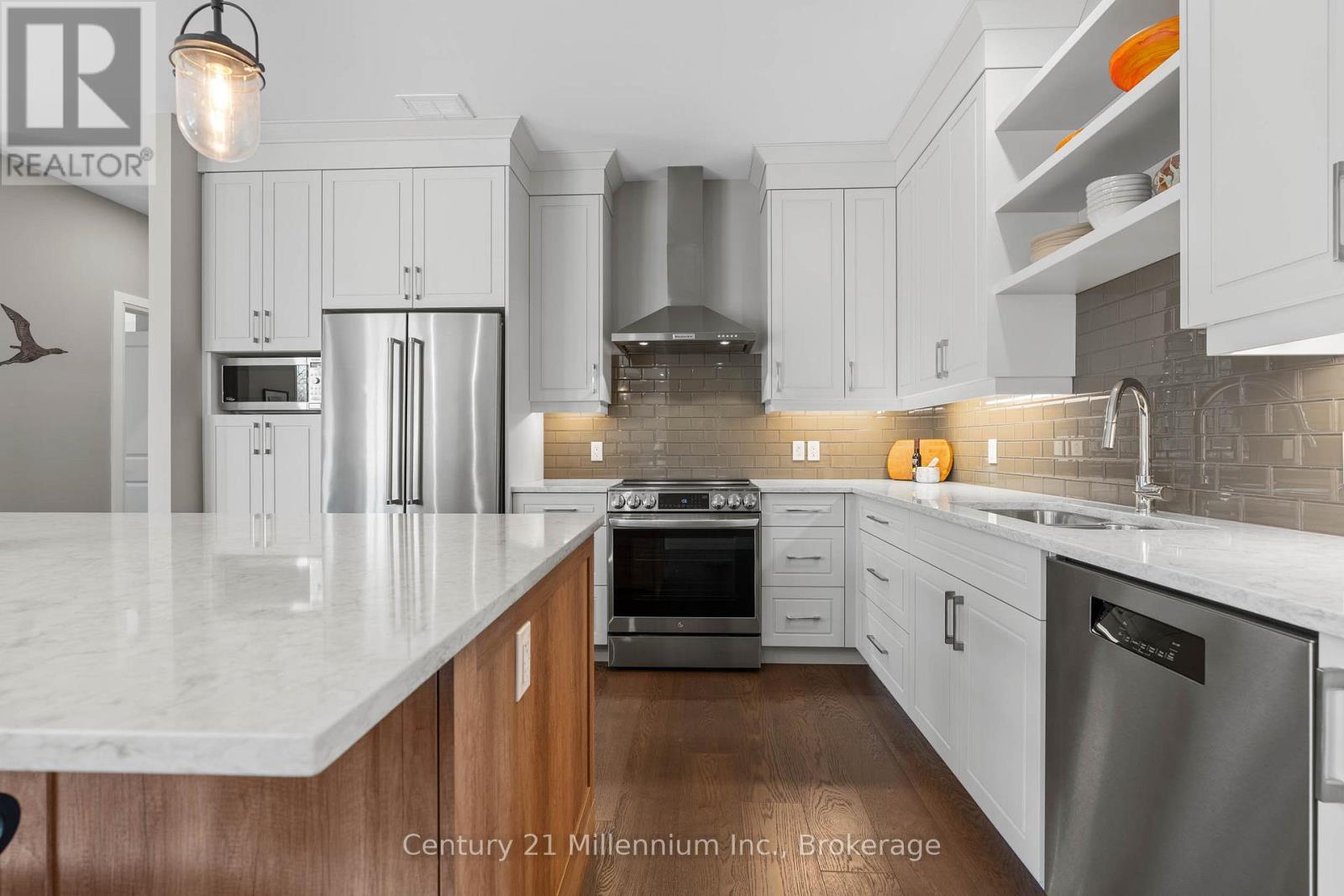 401 ALGOMA CRESCENT - 18
