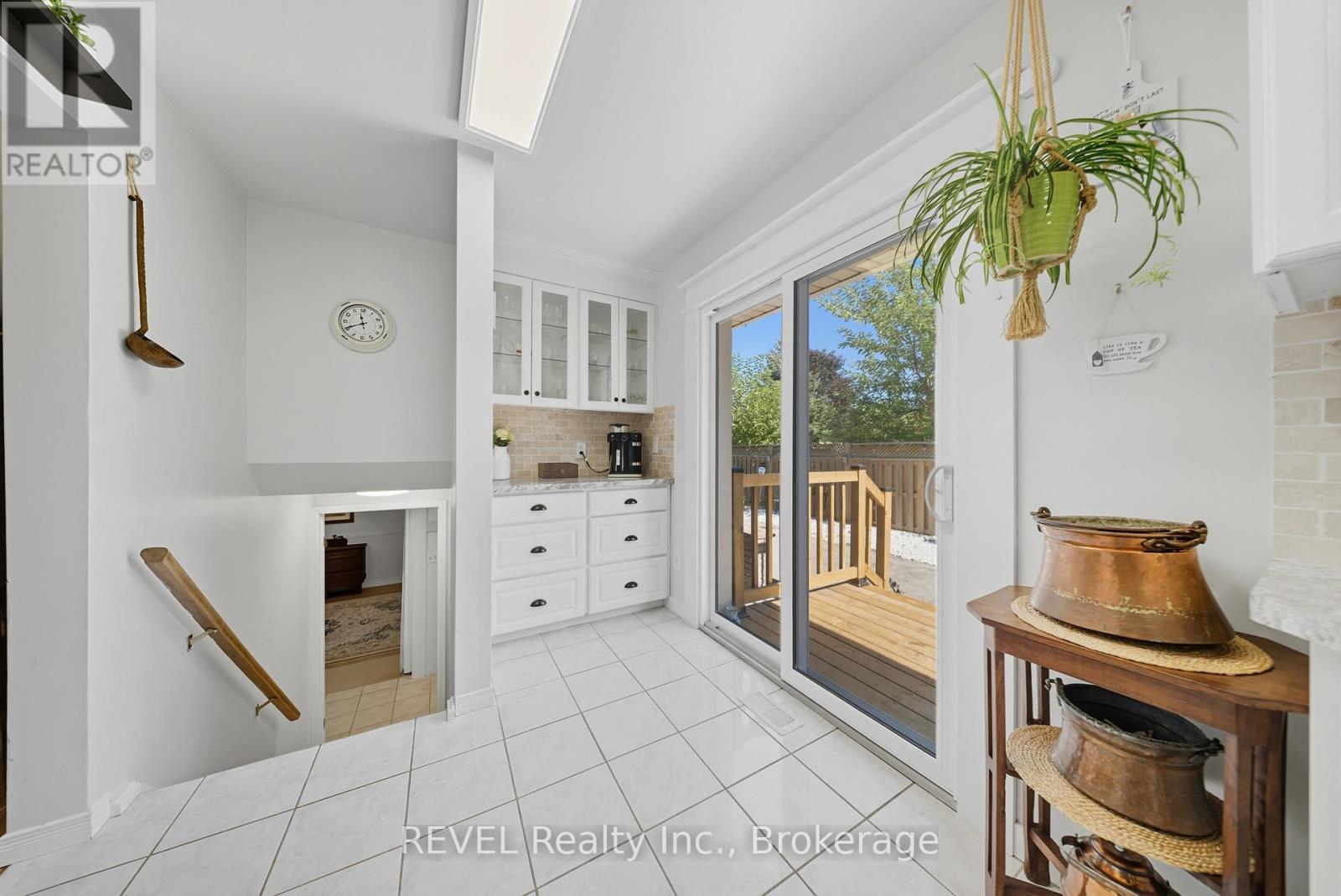 67 LOUIS AVENUE - 13