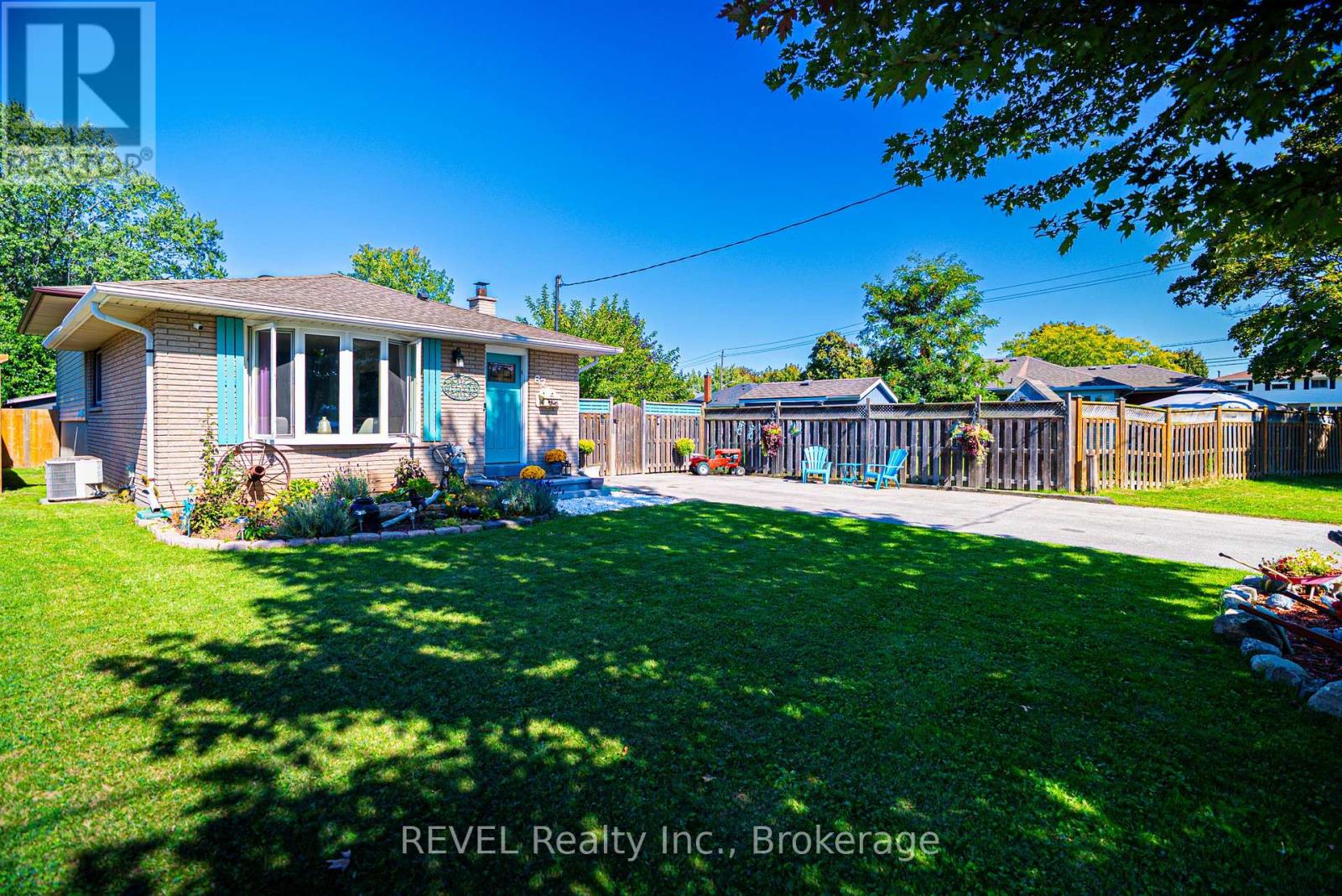 67 LOUIS AVENUE - 28