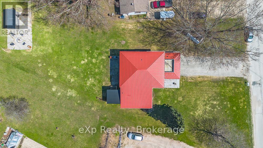 670 JOYNT STREET - 38