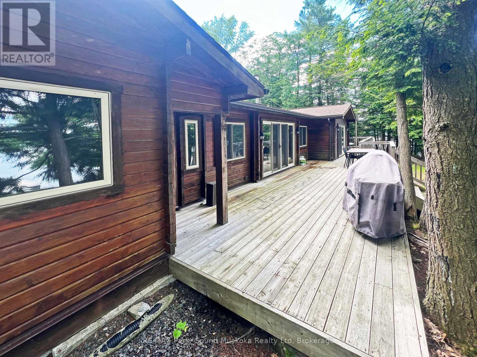 215 CRANE LAKE WATER - 17