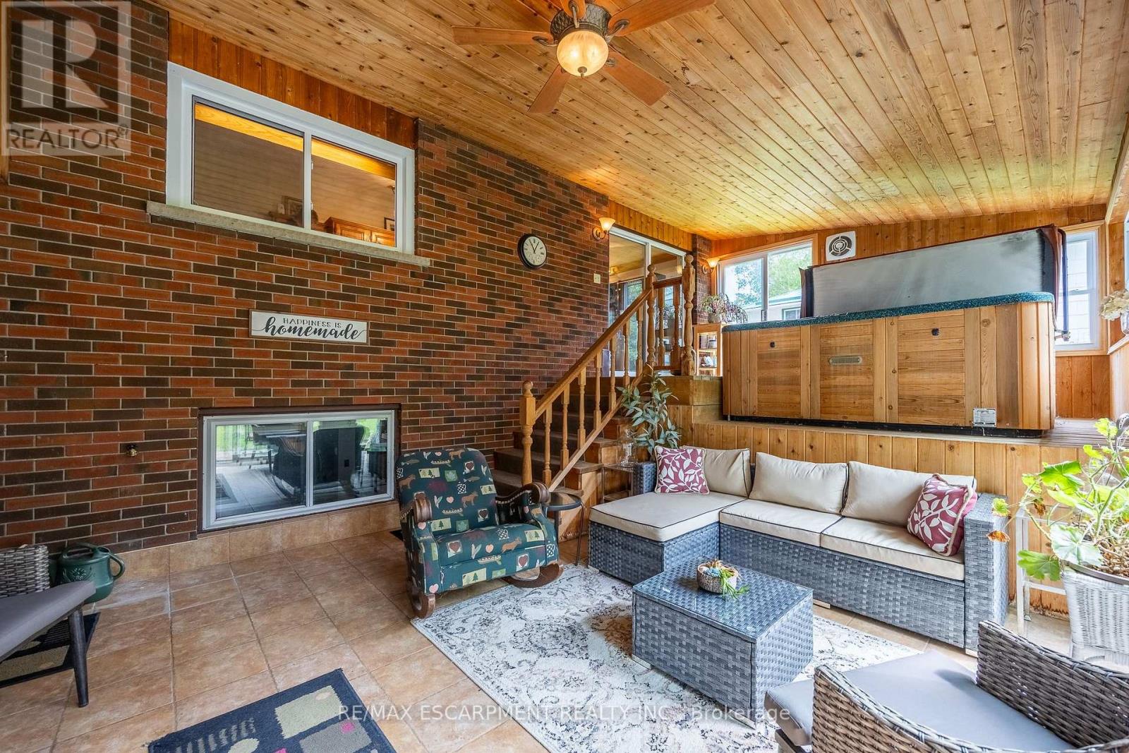1712 VITTORIA ROAD - 32