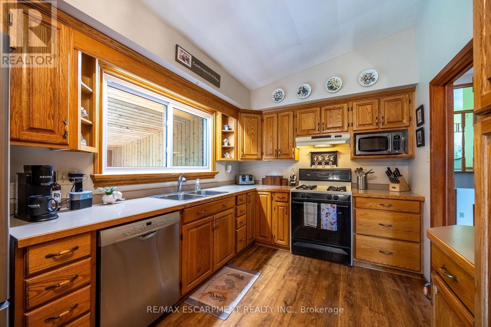 1712 VITTORIA ROAD - 8