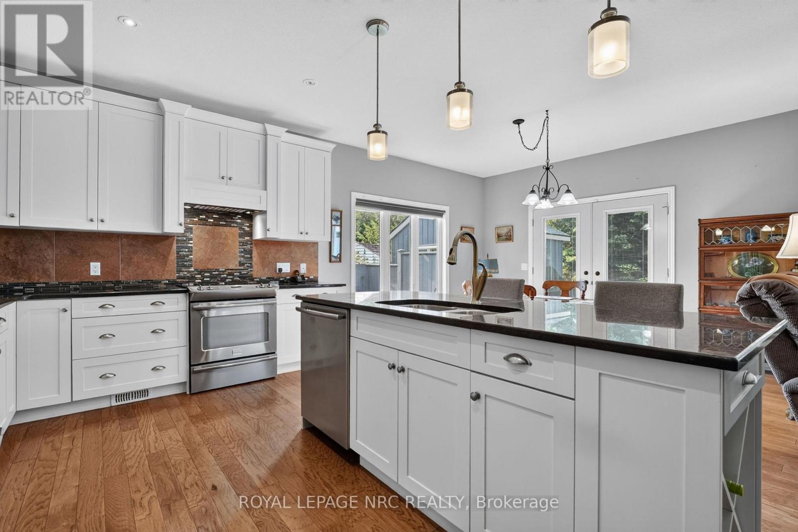 3307 RISELAY AVENUE - 12
