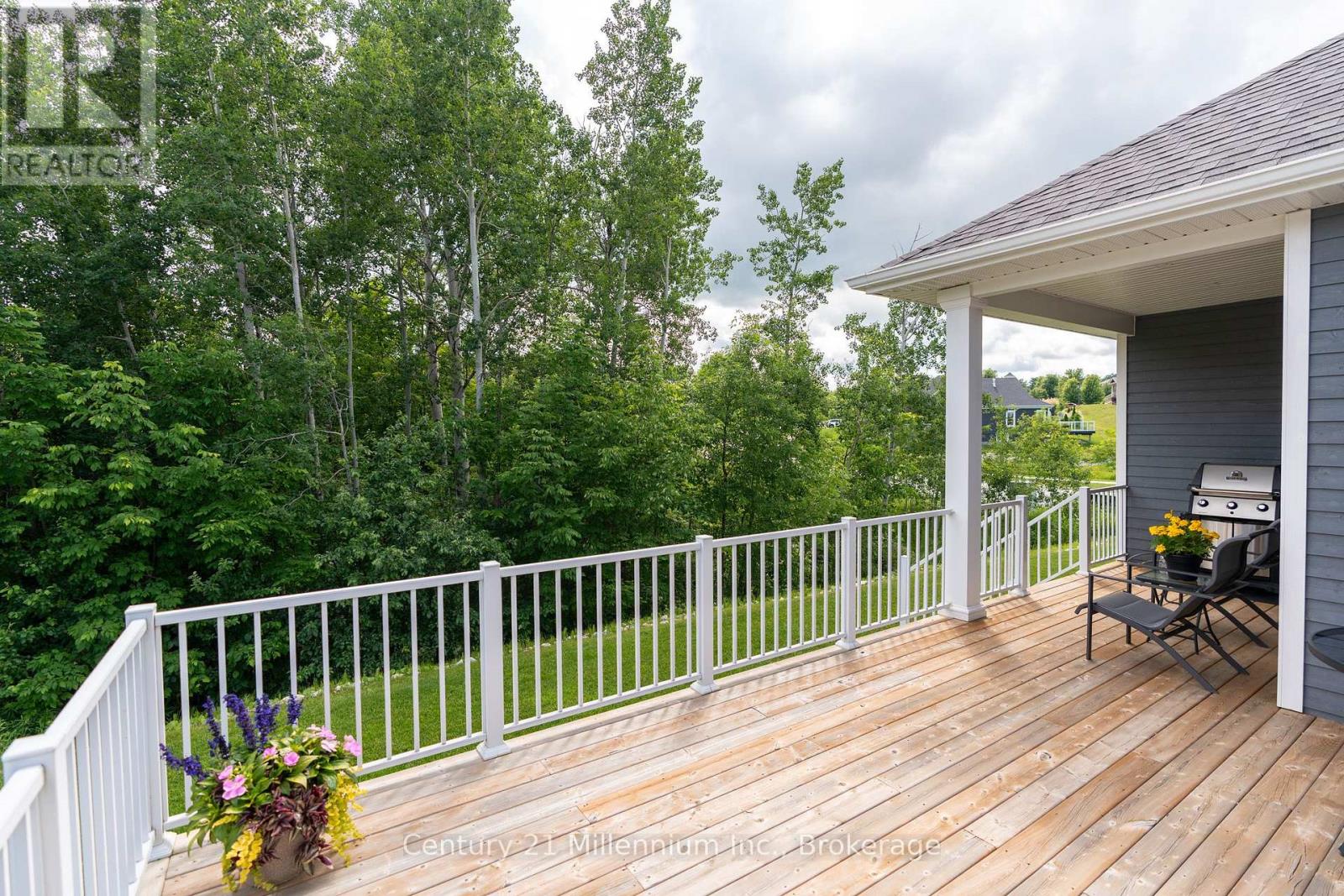 401 ALGOMA CRESCENT - 44
