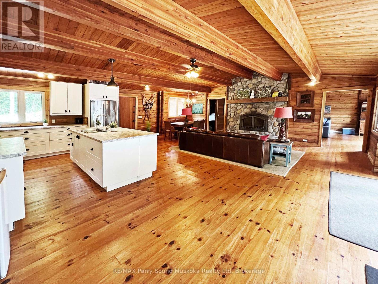 215 CRANE LAKE WATER - 20