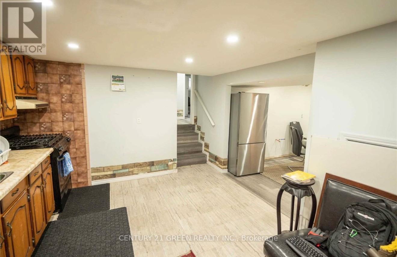 391 ADMIRAL DRIVE - 22