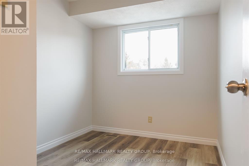 #122 2624 PIMLICO CRESCENT - 12