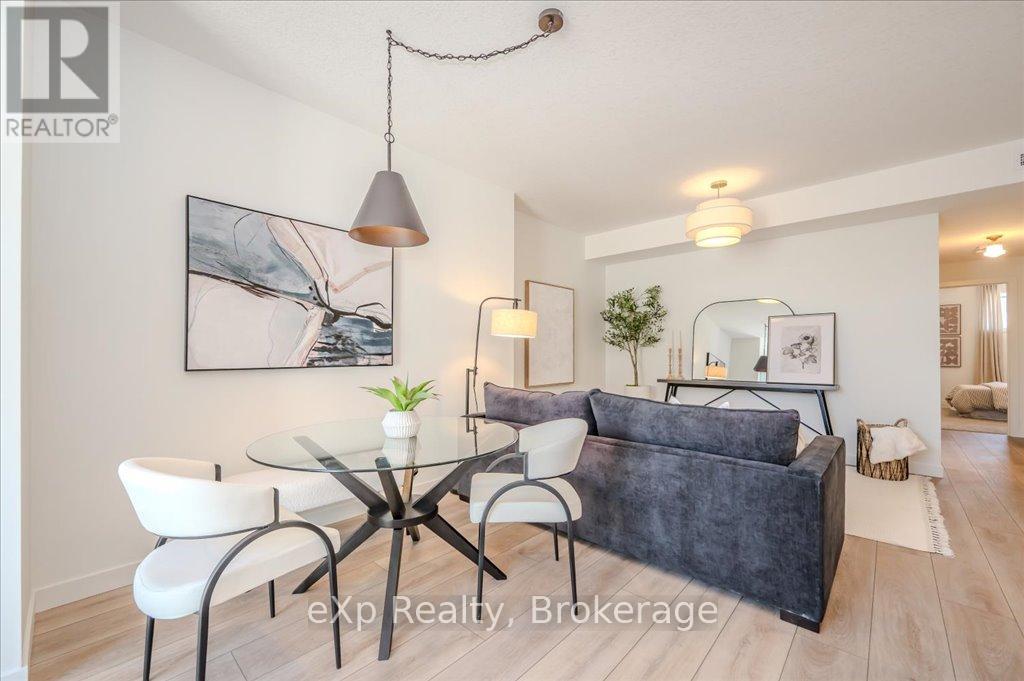 #72 824 WOOLWICH STREET - 3