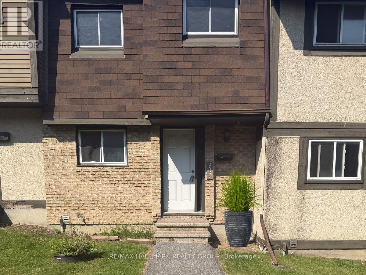 #122 2624 PIMLICO CRESCENT - 1