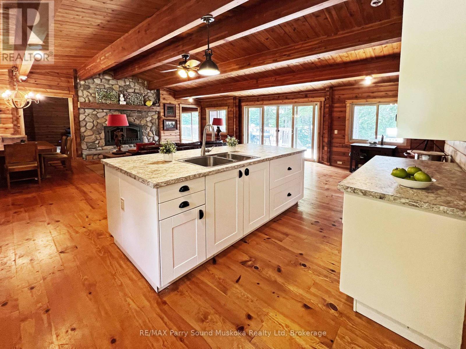 215 CRANE LAKE WATER - 28