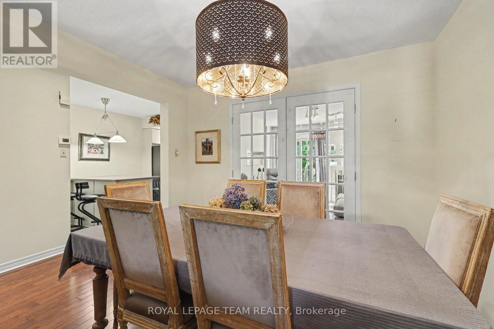 86 WINNEGREEN COURT - 10