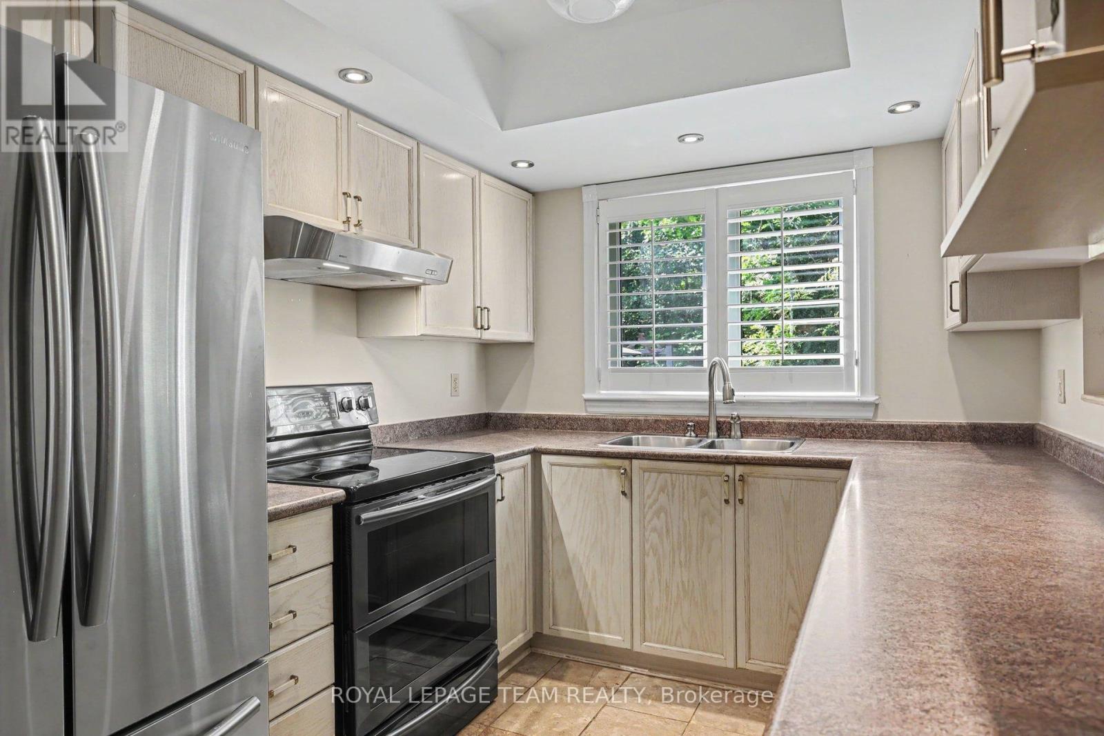 86 WINNEGREEN COURT - 14