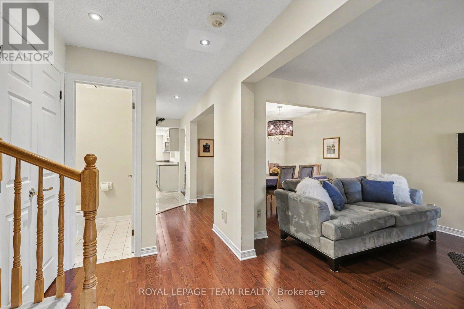 86 WINNEGREEN COURT - 4
