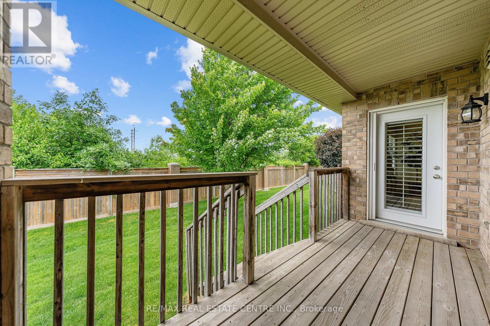 #38 35 GREEN GATE BOULEVARD - 44