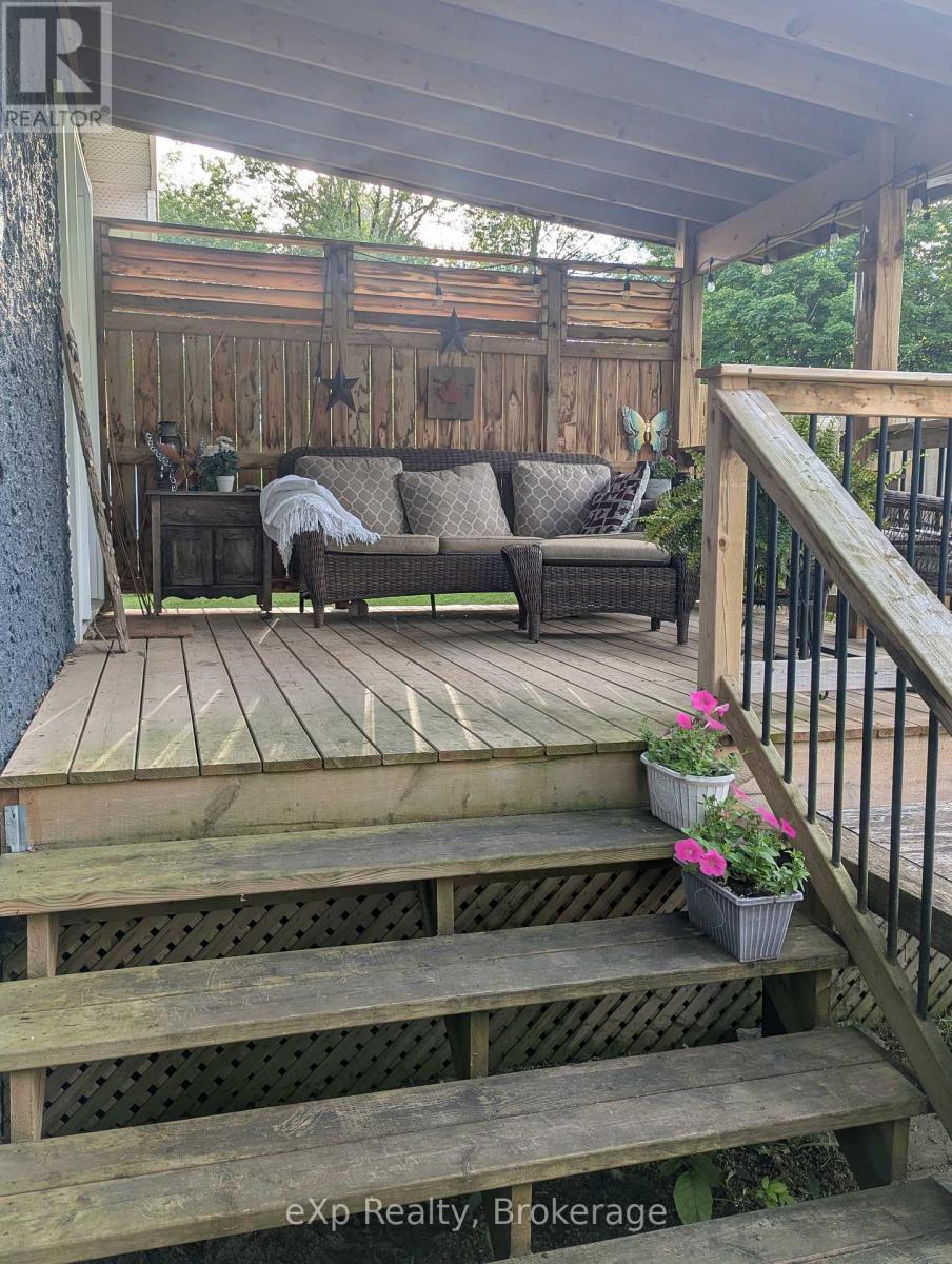 670 JOYNT STREET - 43