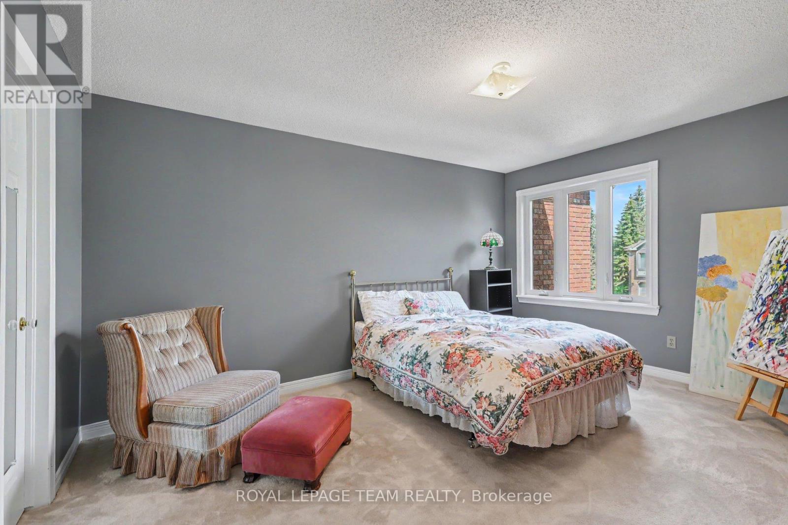 86 WINNEGREEN COURT - 24
