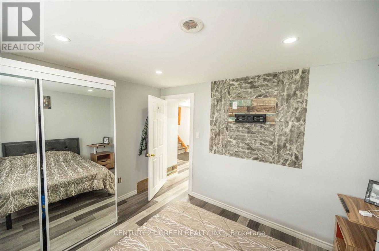 391 ADMIRAL DRIVE - 16