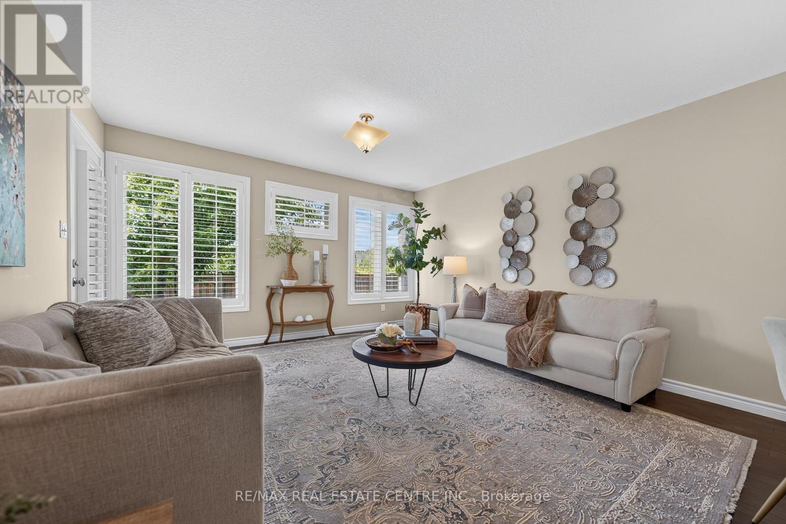 #38 35 GREEN GATE BOULEVARD - 18