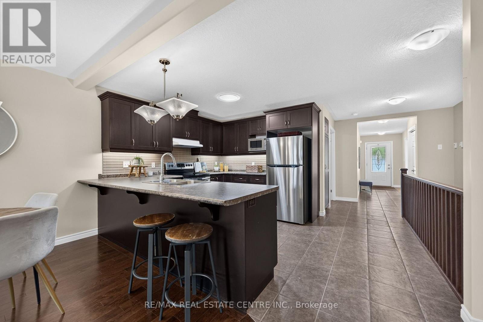 #38 35 GREEN GATE BOULEVARD - 11