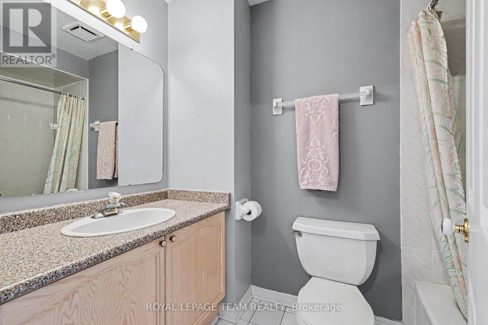 86 WINNEGREEN COURT - 25