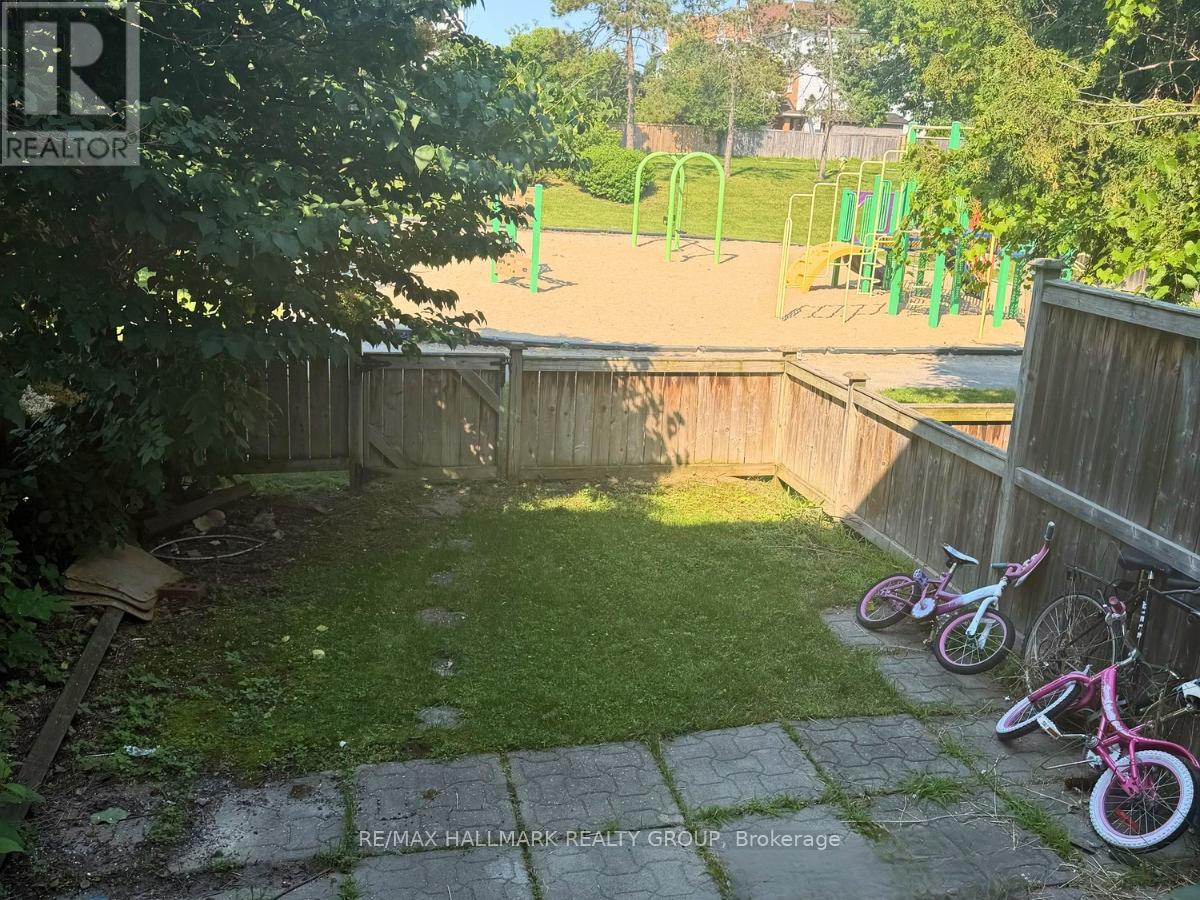 #122 2624 PIMLICO CRESCENT - 32