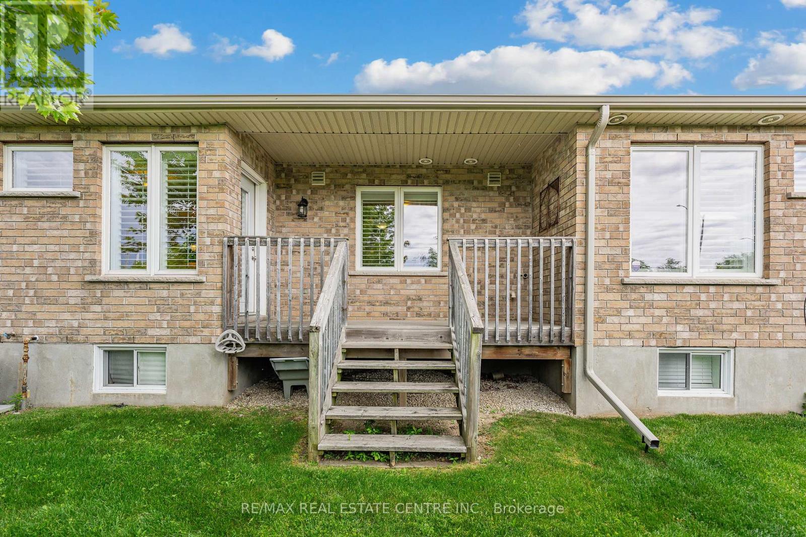 #38 35 GREEN GATE BOULEVARD - 42