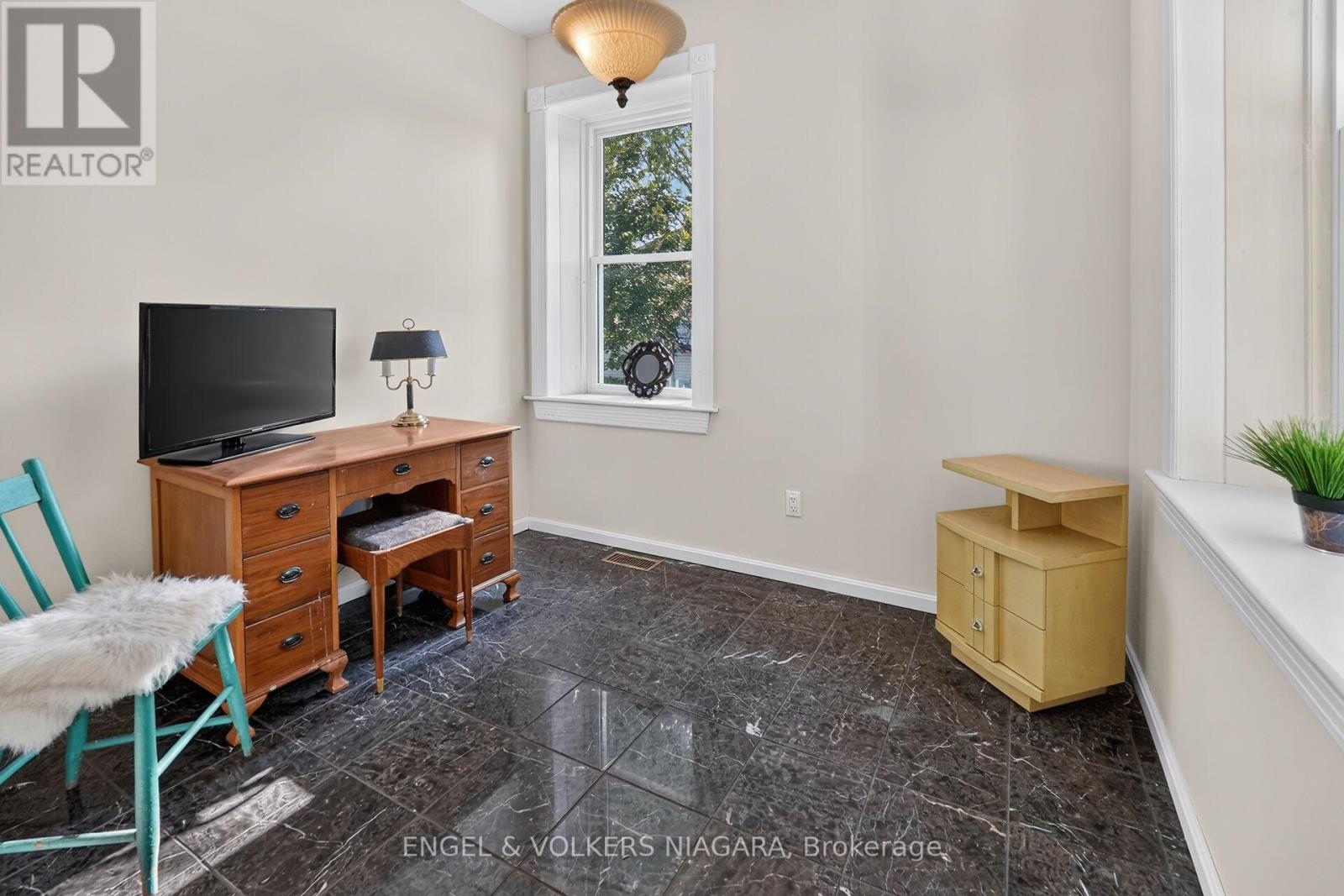 24 MILL AVENUE - 20