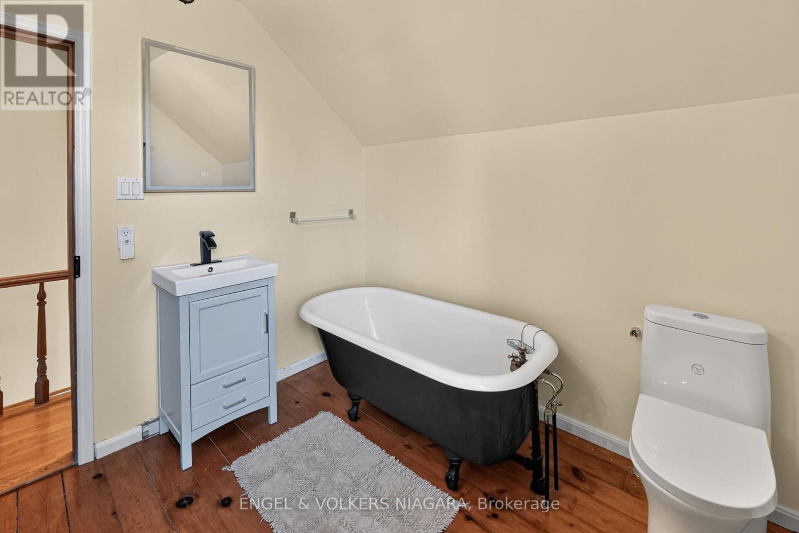 24 MILL AVENUE - 31