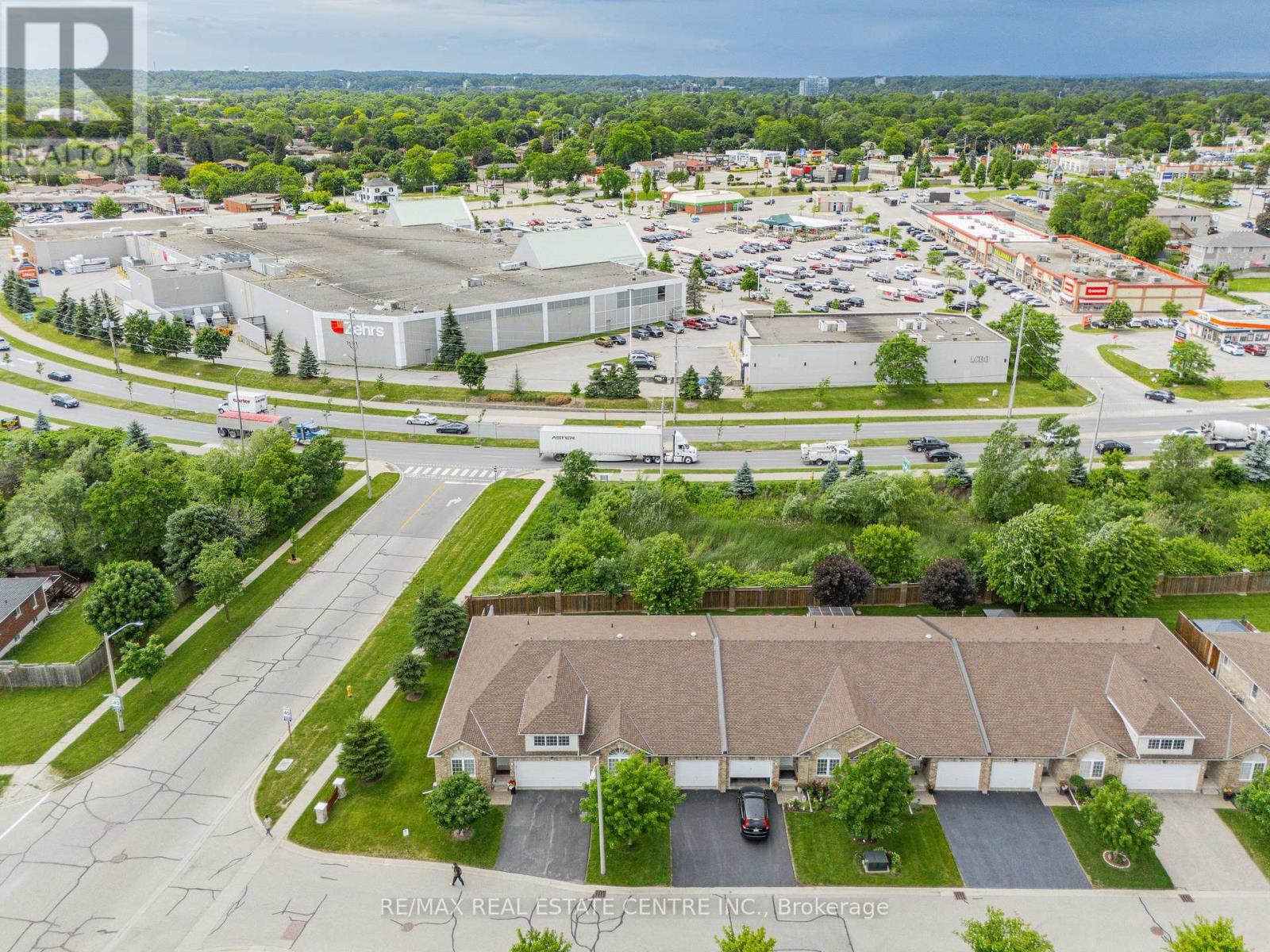 #38 35 GREEN GATE BOULEVARD - 46