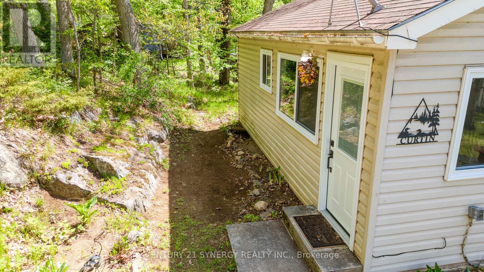 664 RABY ROAD - 17