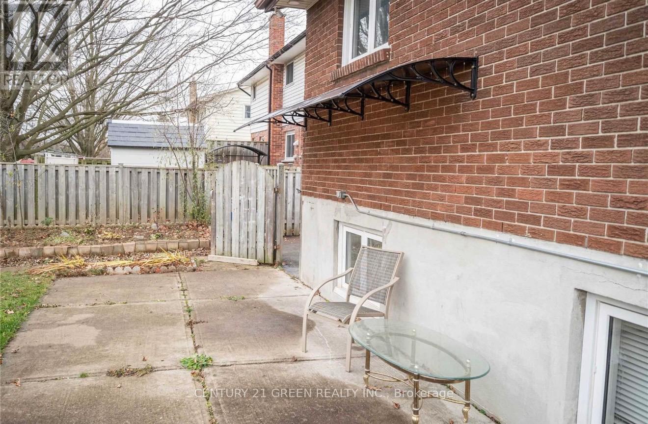 391 ADMIRAL DRIVE - 27
