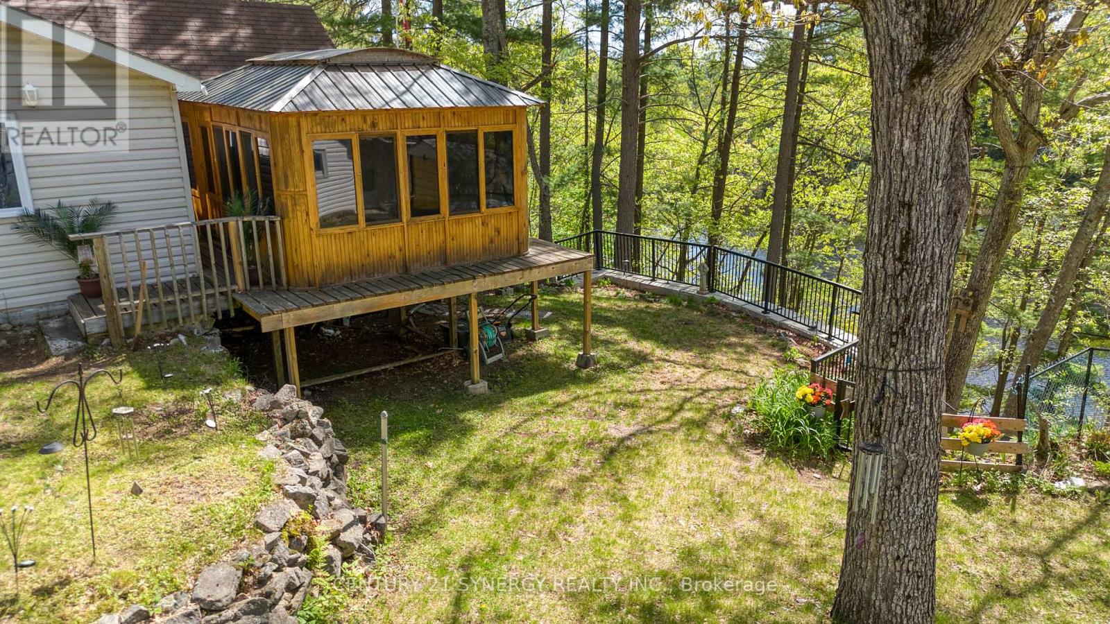 664 RABY ROAD - 14